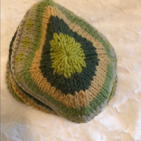 Wool hat - Picture 2 of 4